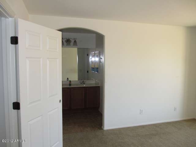 44904 West Sandhill Road Maricopa, AZ 85139 - Photo 13 of 22 023-342353-Entry to Master Bath