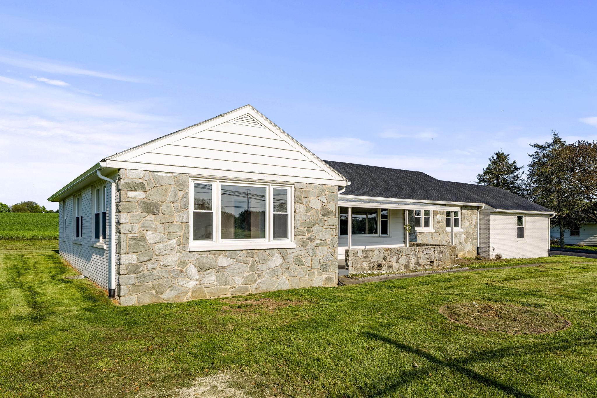725 Marticville Road Pequea, PA 17565 - Photo 3 of 49 Quiet, private location