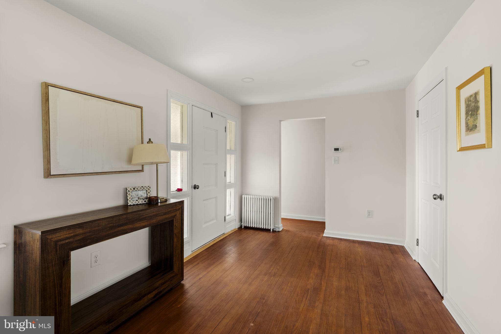 725 Marticville Road Pequea, PA 17565 - Photo 8 of 49 Bright and inviting entryway space.