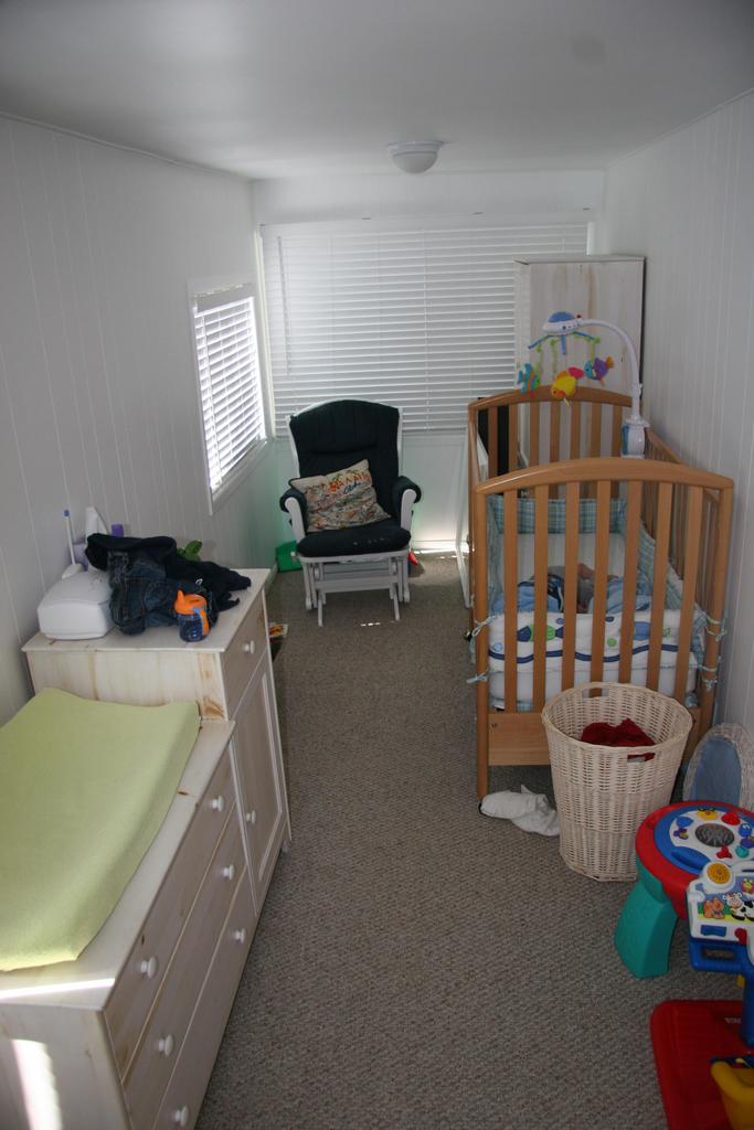 30 South Salinas Street, Unit D Santa Barbara, CA 93103 - Photo 17 of 19 a utility room with dryer and washer