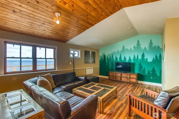 $1,990,000 | 178 Fossil Bay Drive, Orcas Island, WA 98245