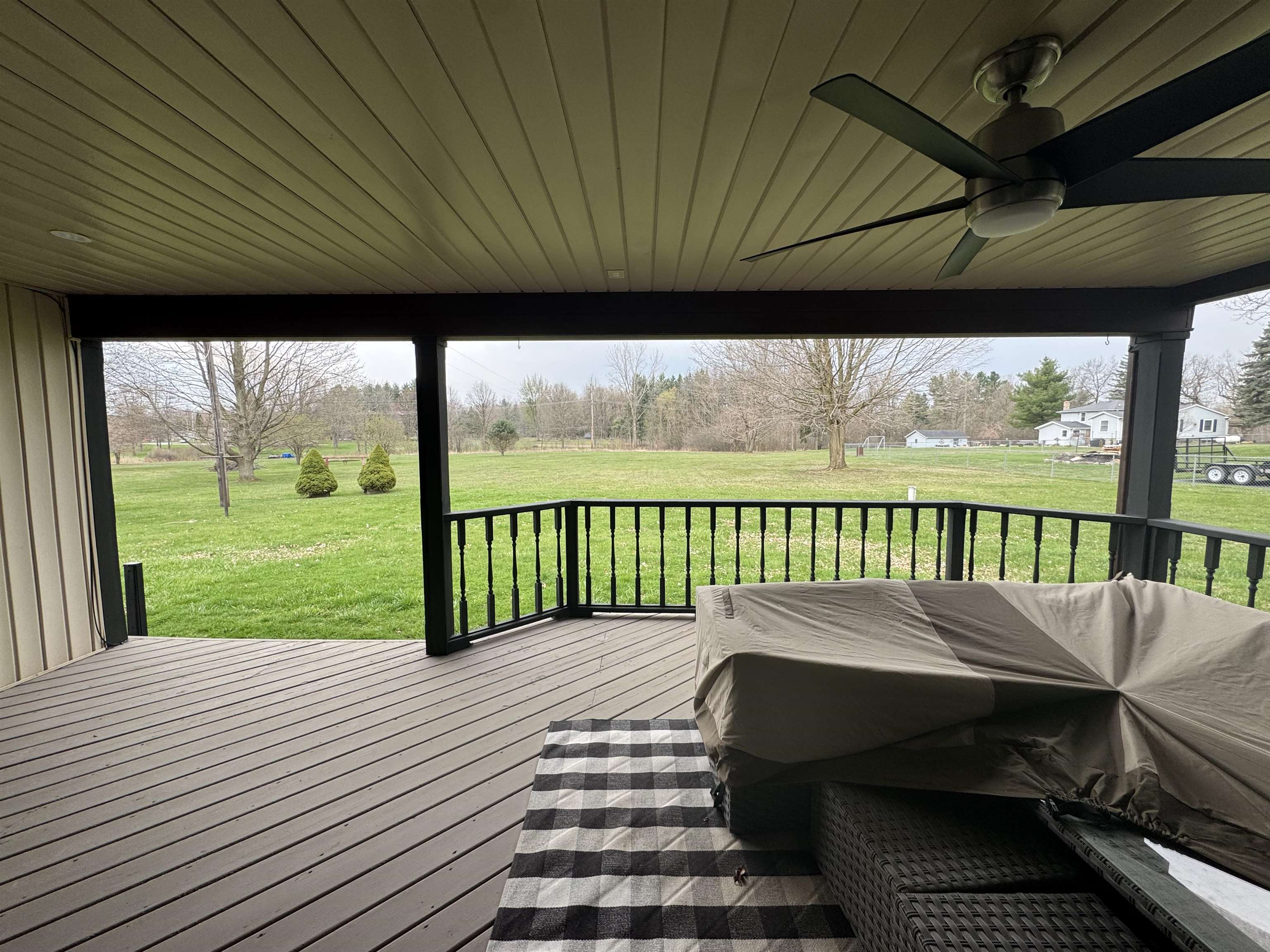 11965 Yale Road Yale, MI 48097 - Photo 23 of 33 Deck