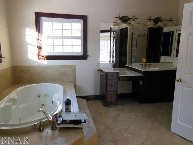 4125 Brush College Road Clinton, IL 61727 - Photo 9 of 25