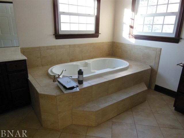 4125 Brush College Road Clinton, IL 61727 - Photo 10 of 25
