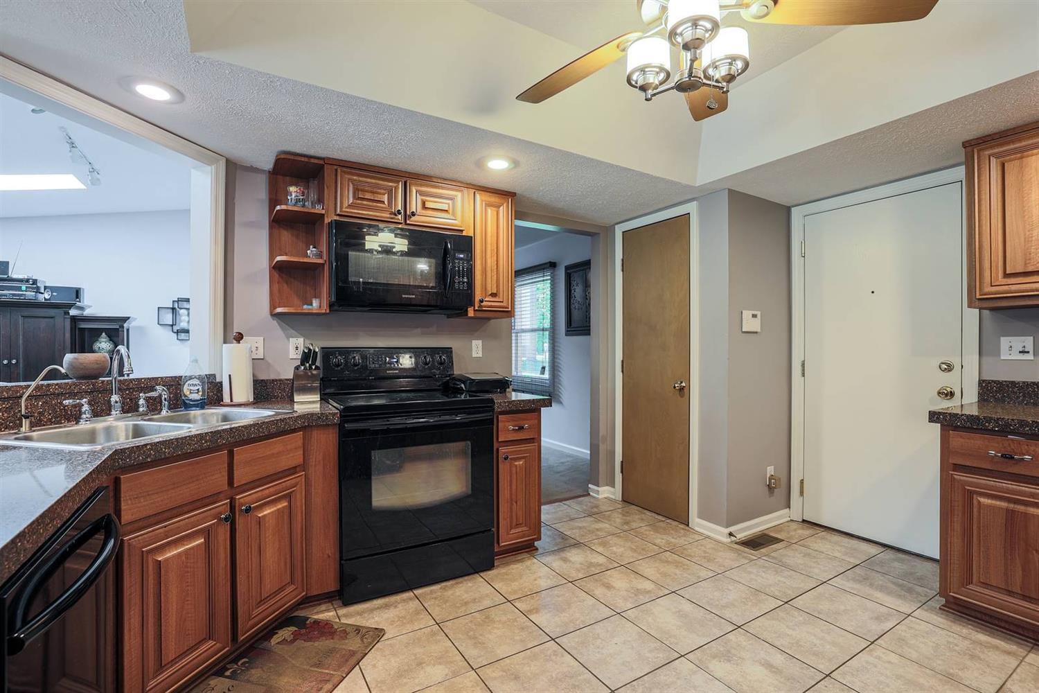 5525 Hearthside Court Riverside, OH 45424 - Photo 11 of 32