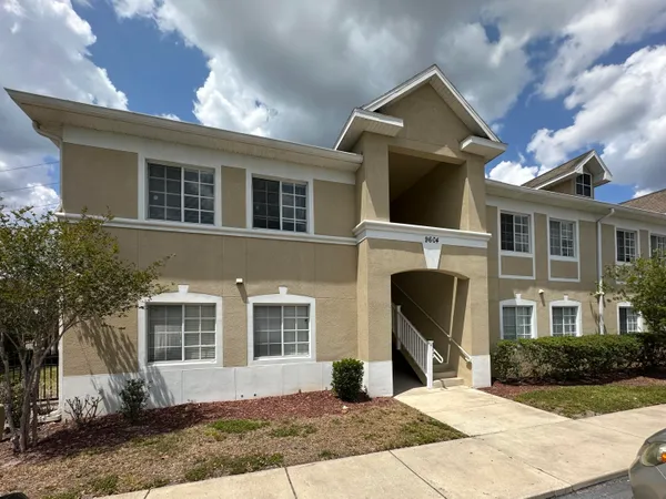 $158,900 | 9604 Seadale Court, Unit 201, Riverview, FL 33578