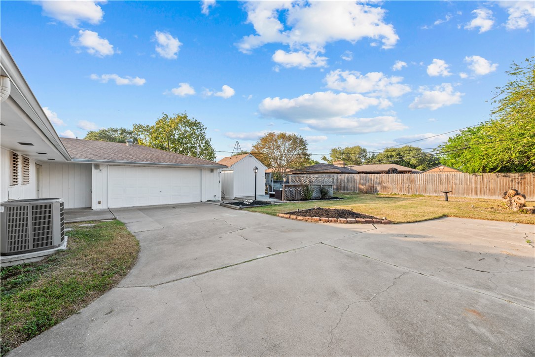 225 Pecos Drive Portland, TX 78374 - Photo 16 of 17 a view of a house with basketball court