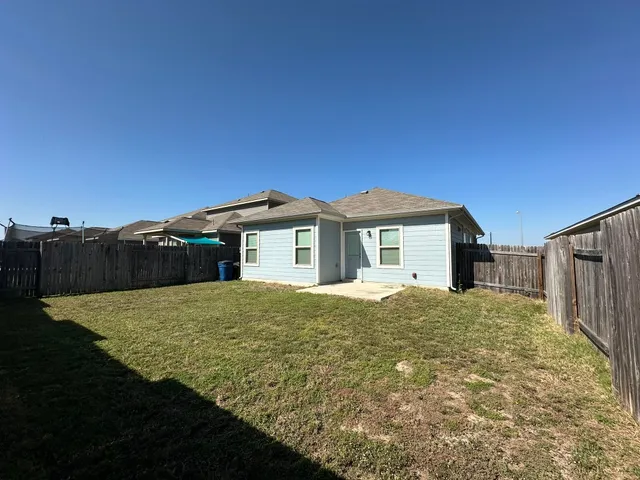 $1,650 | 224 Wild Wind Trail, Jarrell, TX 76537