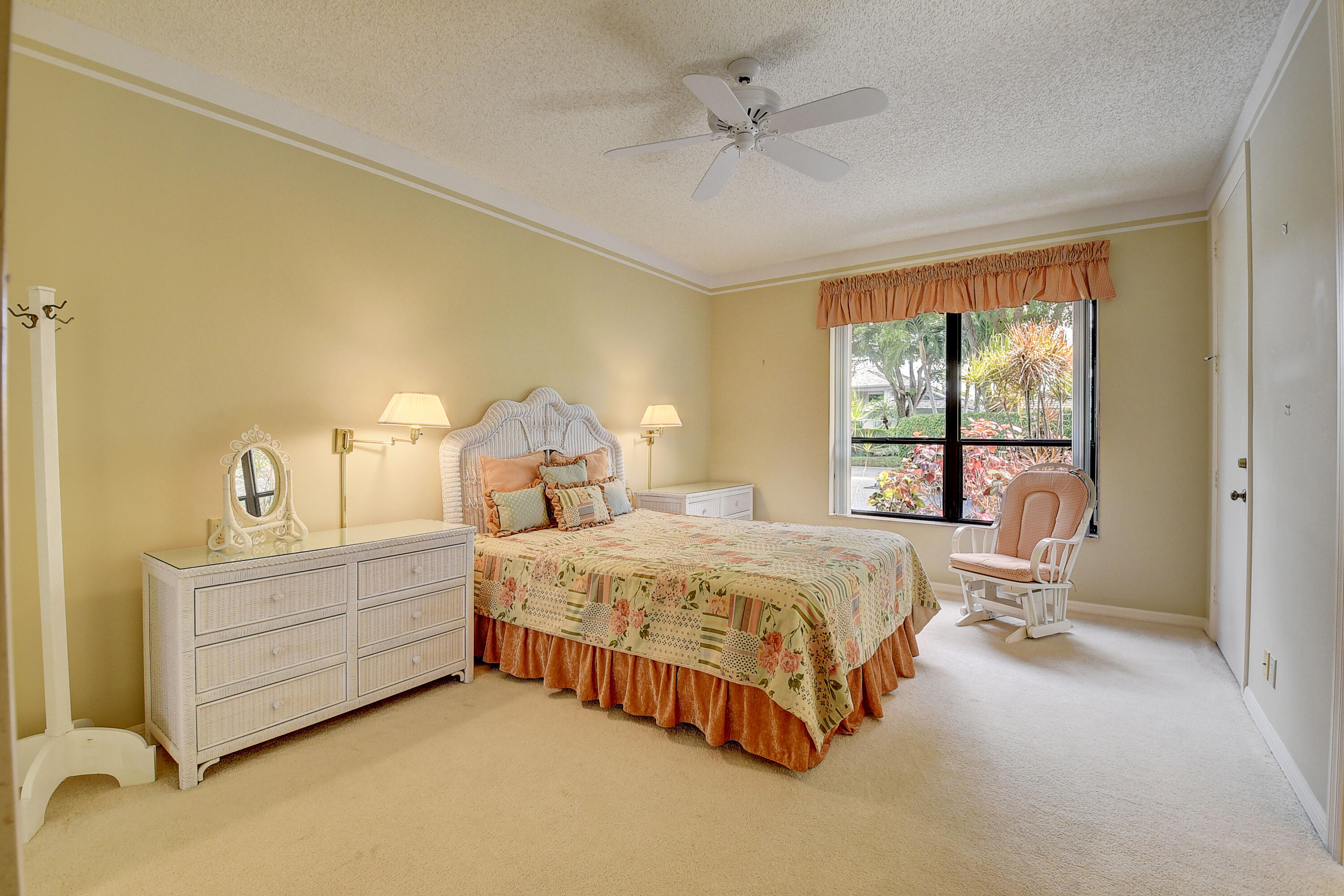 7544 Rexford Road Boca Raton, FL 33434 - Photo 25 of 105 2 (25)