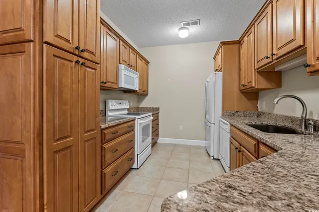 $159,900 | 160 Lazy Willow Lane, Unit 204, Myrtle Beach, SC 29588