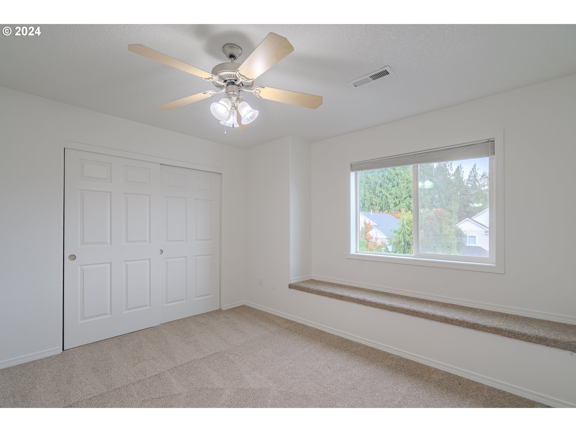 314 South 34th Place Ridgefield, WA 98642 - Photo 31 of 48 a view of an empty room with a window