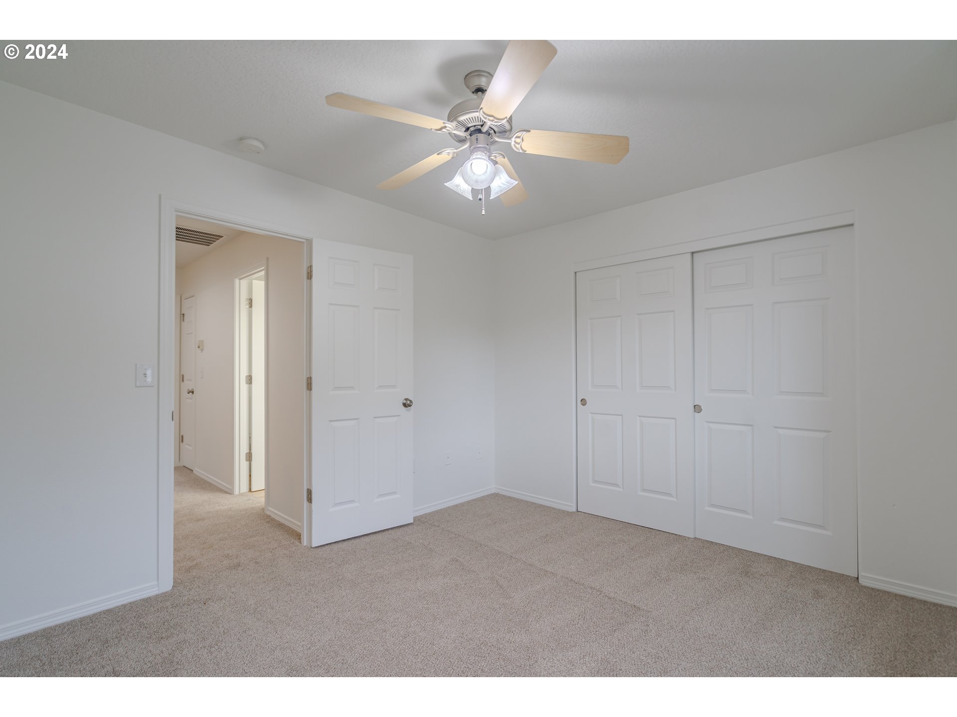 314 South 34th Place Ridgefield, WA 98642 - Photo 32 of 48 a view of an empty room