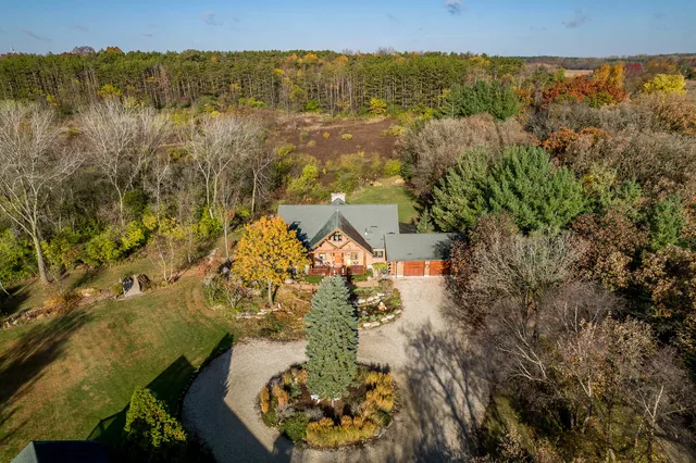 $1,275,000 | 2317 Paulson Road, Harvard, IL 60033