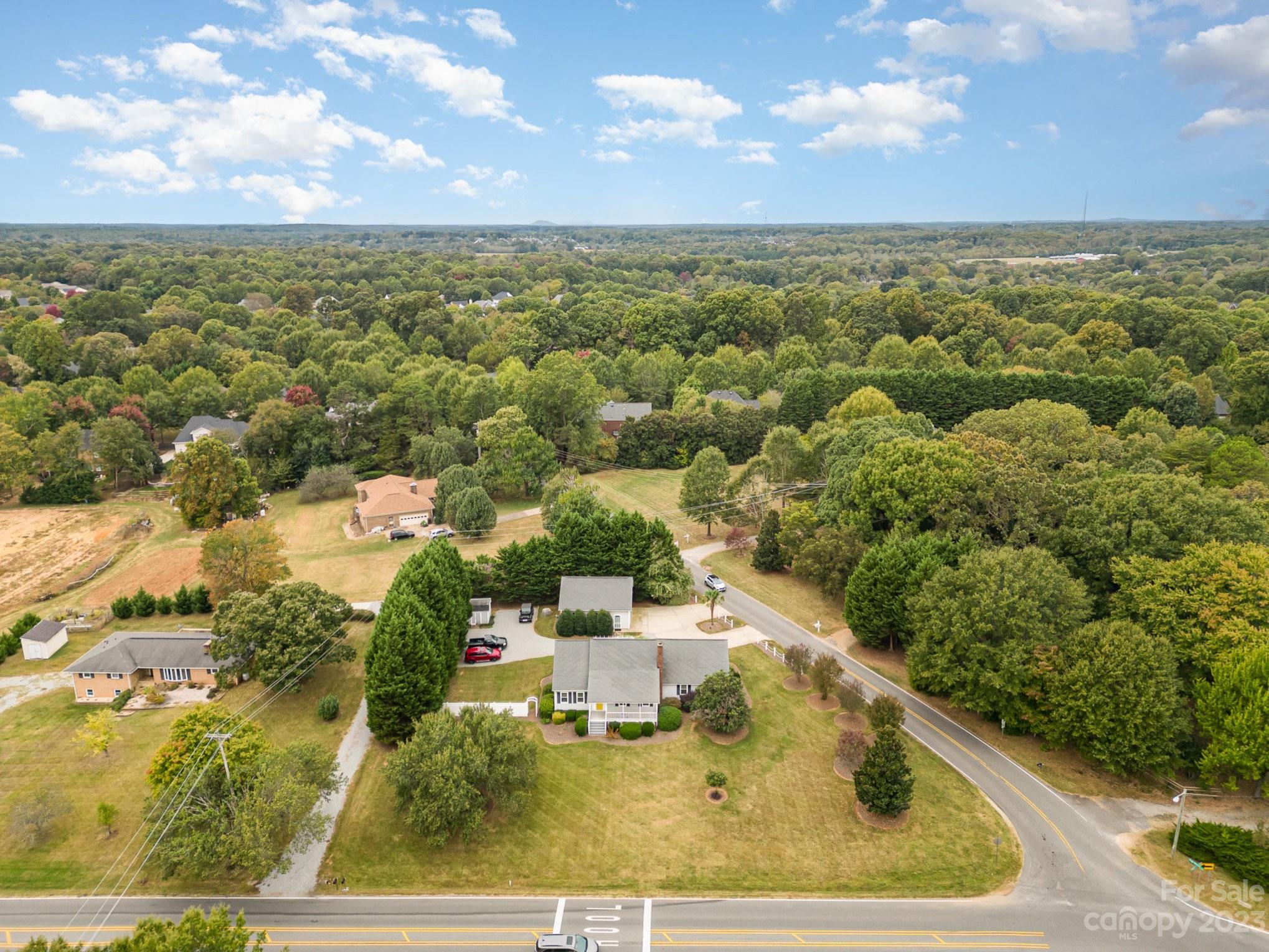 15531 Stumptown Road Huntersville, NC 28078 - Photo 34 of 35 a view of a city