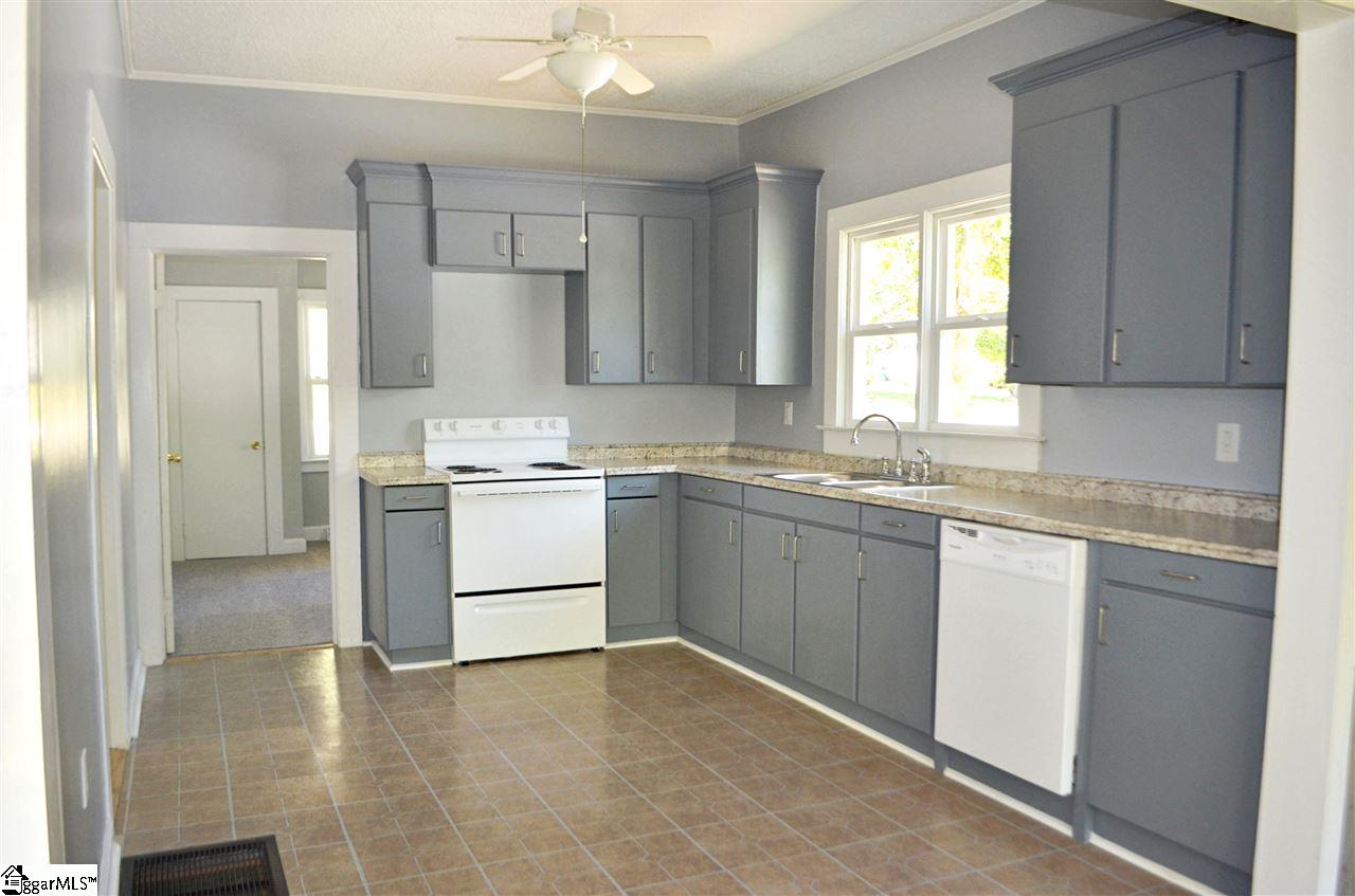 89 Loftis Road Travelers Rest, SC 29690 - Photo 14 of 28