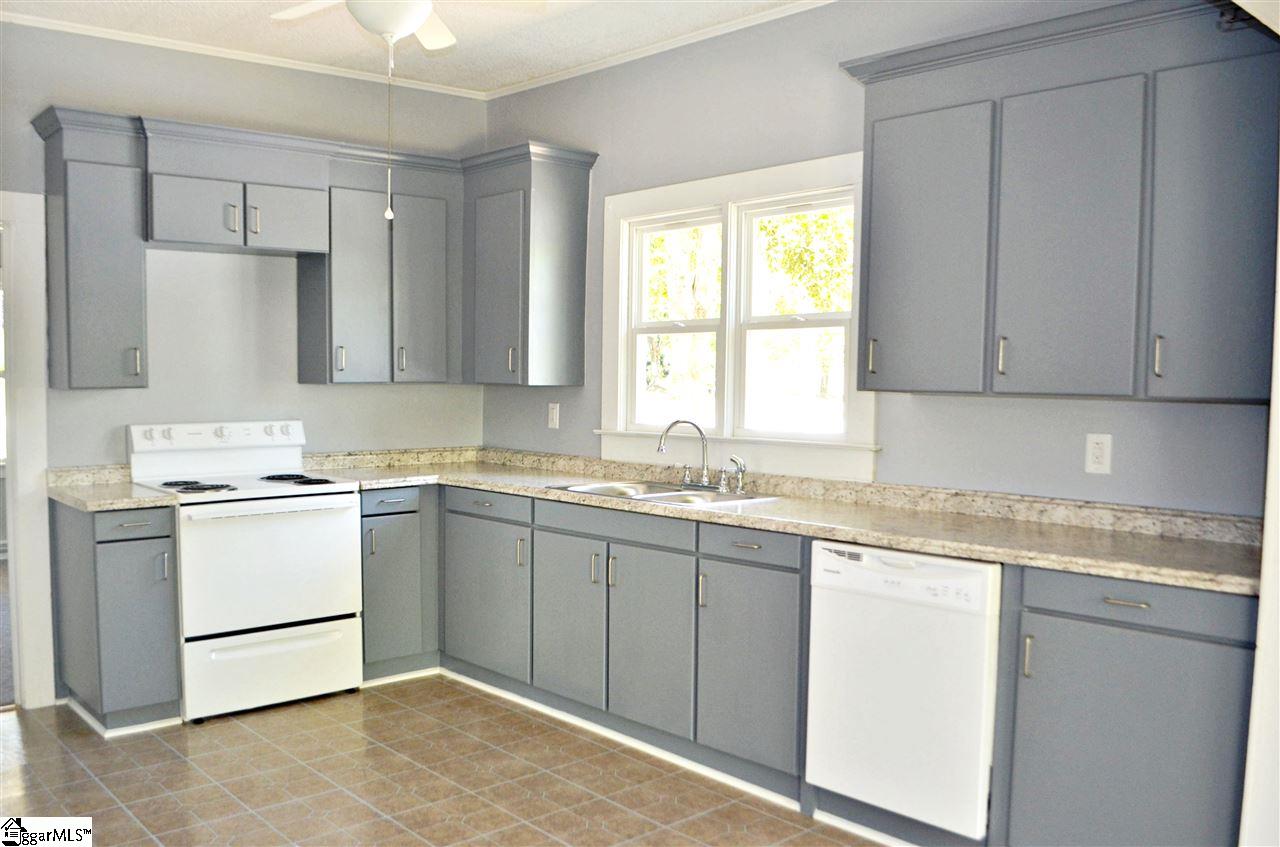89 Loftis Road Travelers Rest, SC 29690 - Photo 15 of 28
