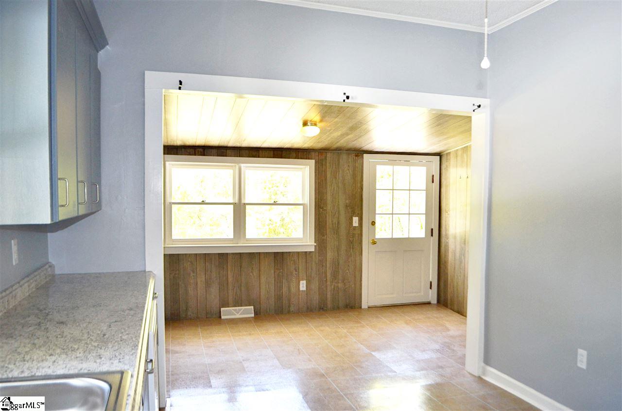 89 Loftis Road Travelers Rest, SC 29690 - Photo 17 of 28
