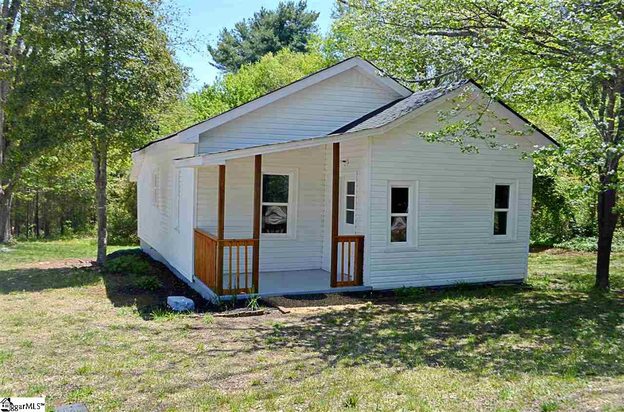 89 Loftis Road Travelers Rest, SC 29690 - Photo 3 of 28