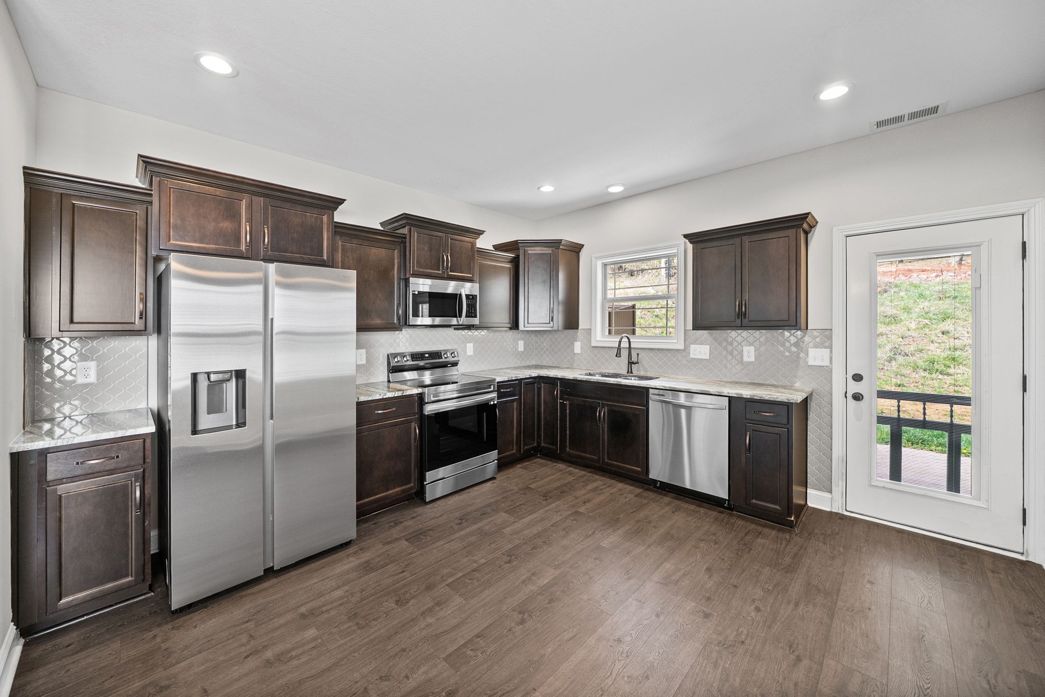 52 Cave Springs Road Clarksville, TN 37042 - Photo 8 of 28