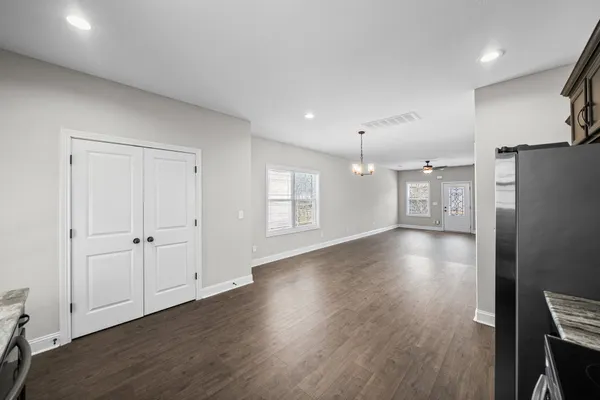 $1,350 | 52 Cave Springs Road, Clarksville, TN 37042