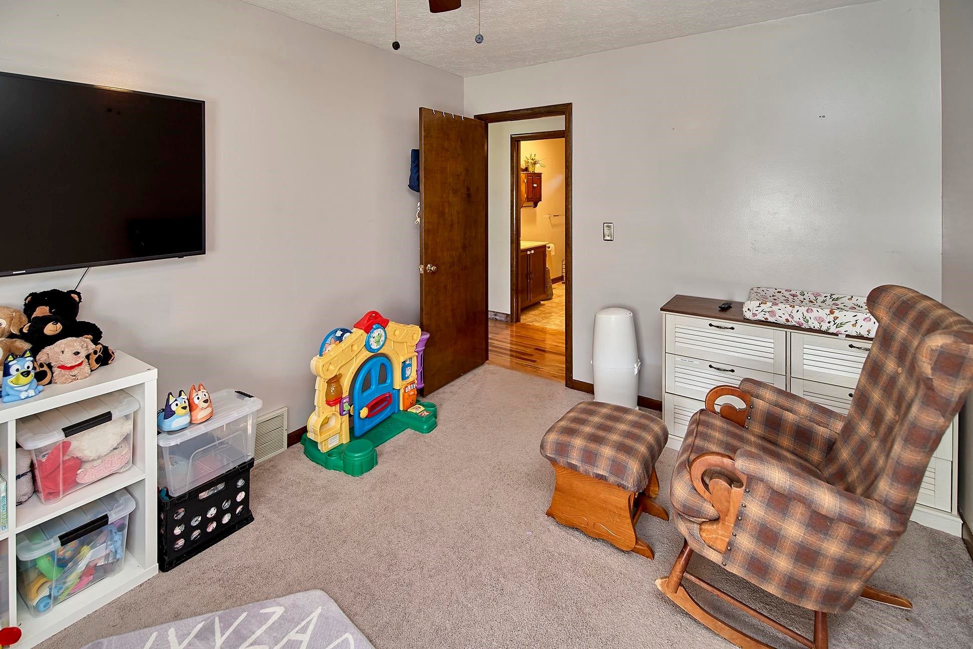 2599 Cross Crk Road Buffalo, WV 25033 - Photo 18 of 32 Gallery Image 18