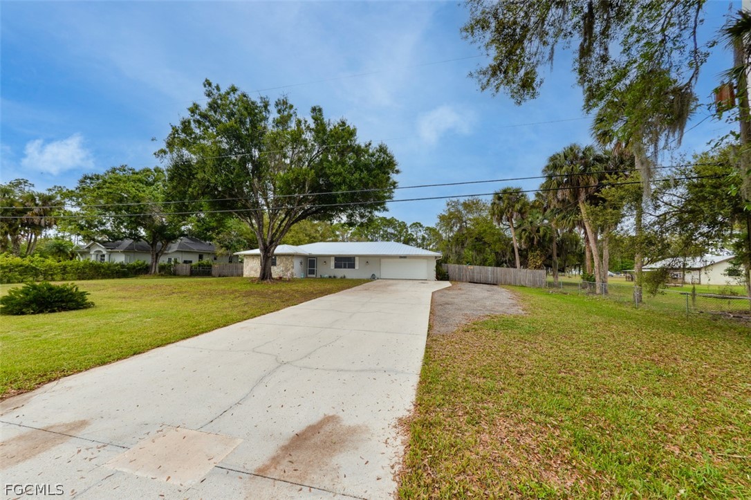 15581 Old Olga Road Alva, FL 33920 - Photo 3 of 38