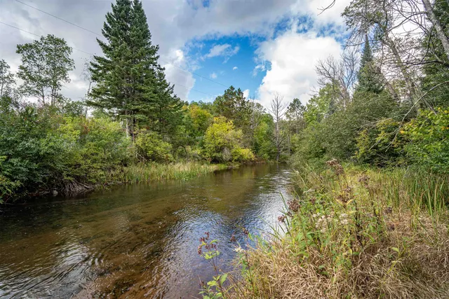 $59,900 | 14333 South St Croix Road, Gordon, WI 54838