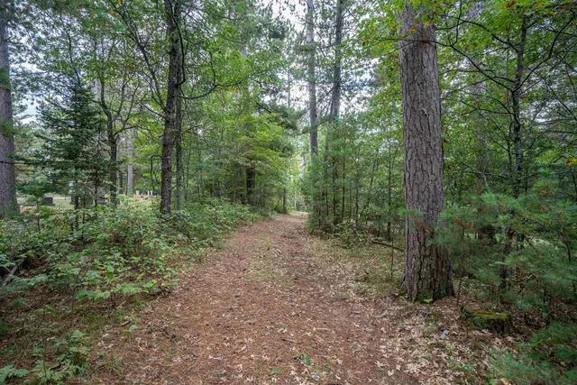 $59,900 | 14333 South St Croix Road, Gordon, WI 54838