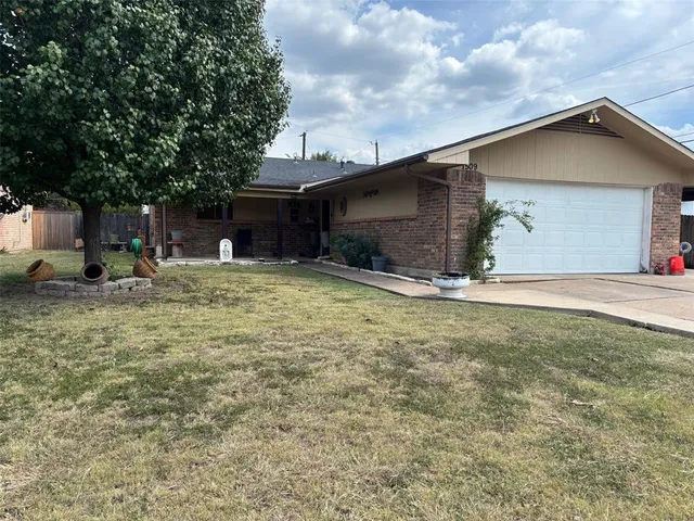 $275,000 | 1509 Southeast 4th Street, Grand Prairie, TX 75051