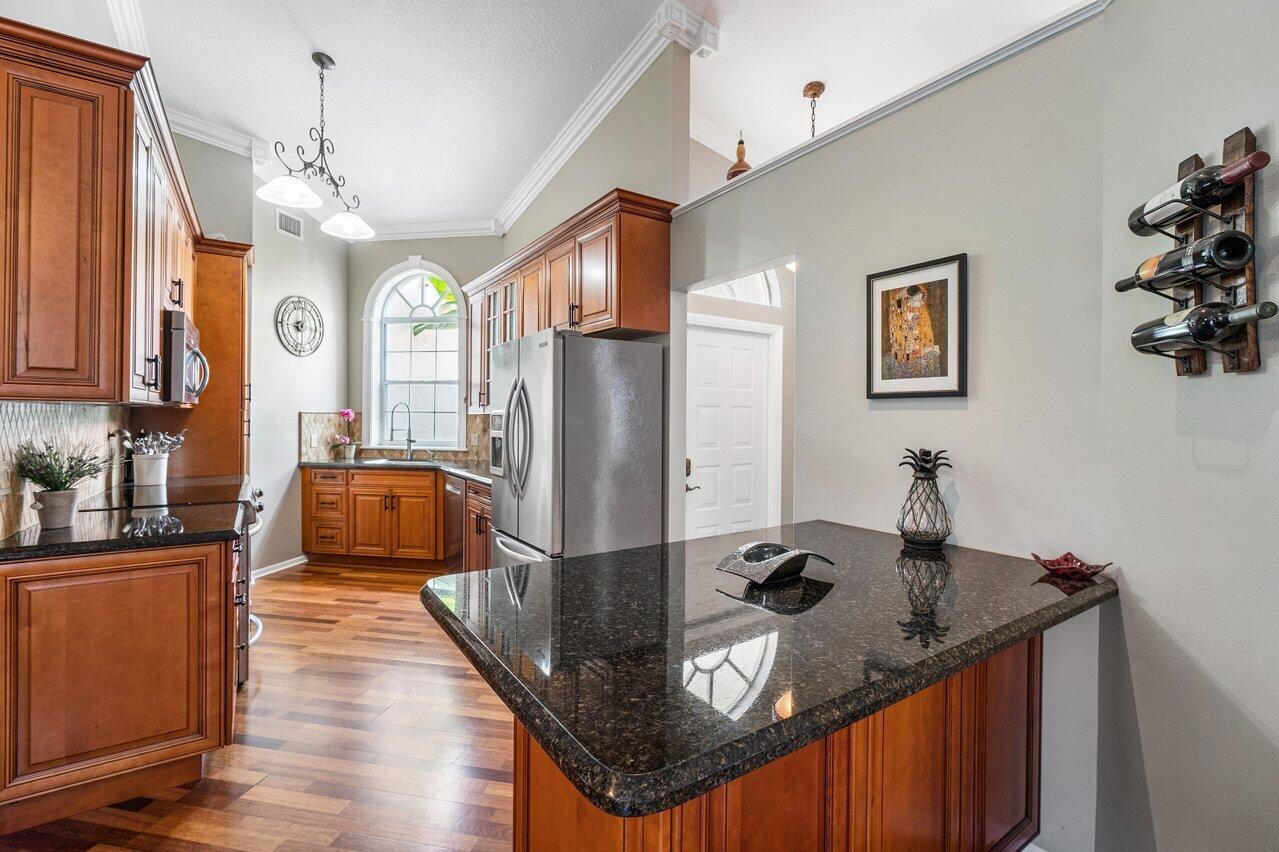 17400 Antigua Point Way Boca Raton, FL 33487 - Photo 12 of 43 008-17400AntiguaPointWay-BocaRaton-FL-SM