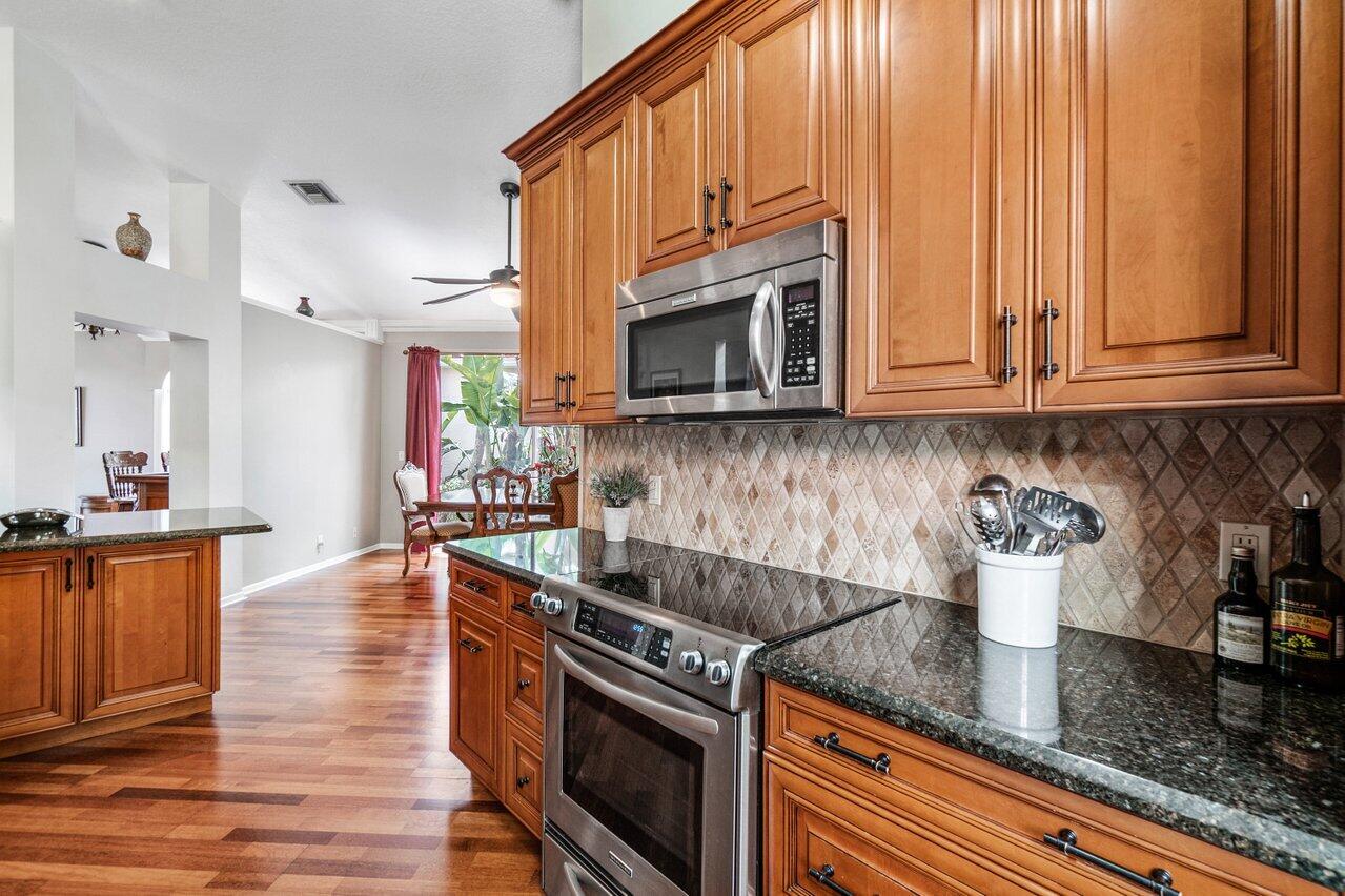 17400 Antigua Point Way Boca Raton, FL 33487 - Photo 13 of 43 010-17400AntiguaPointWay-BocaRaton-FL-SM
