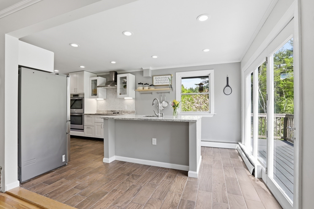 31 Chapman Road Boxford, MA 01921 - Photo 12 of 39 Gallery Image 12