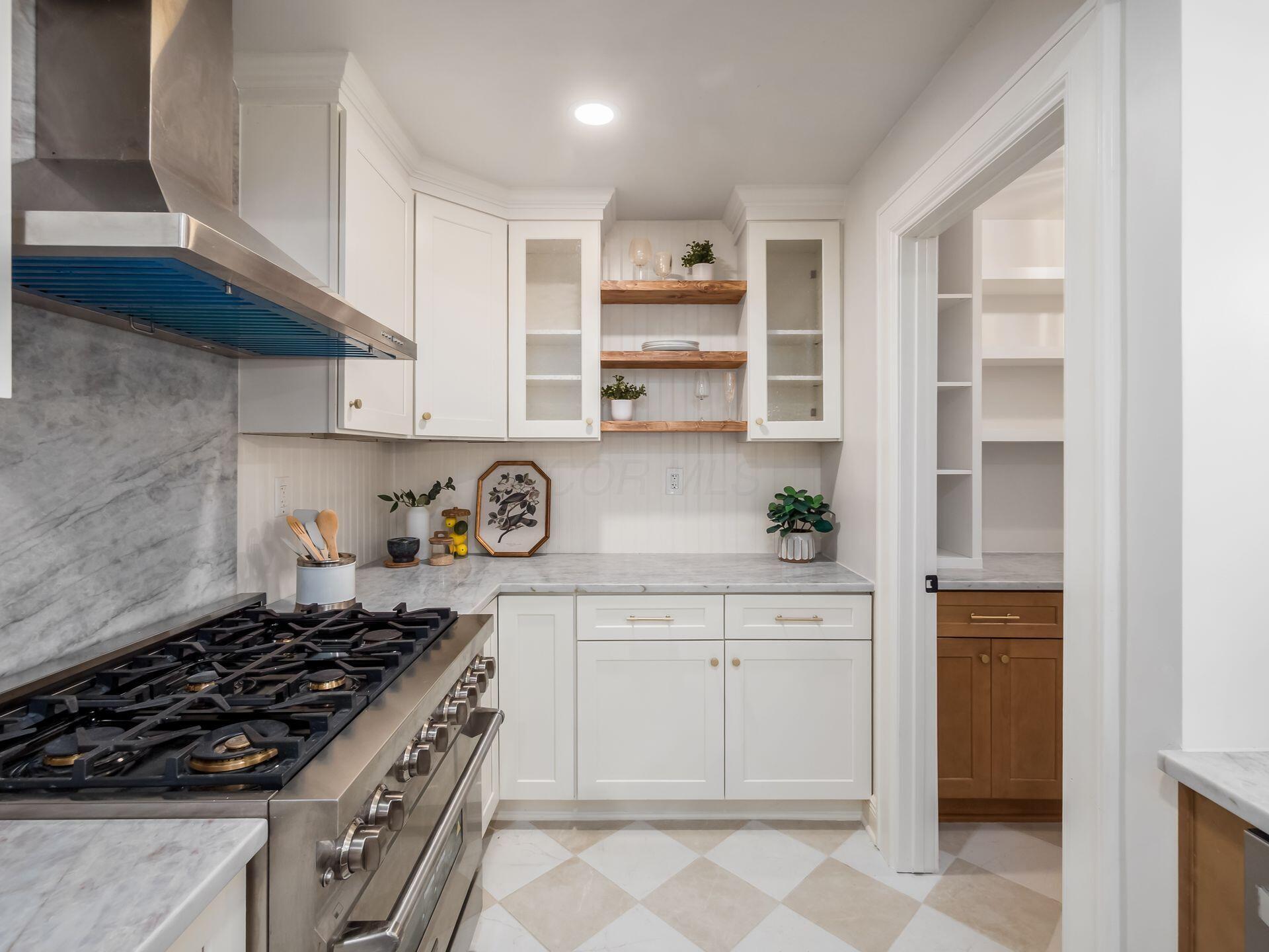 1490 Stratford Road Delaware, OH 43015 - Photo 17 of 52 Kitchen