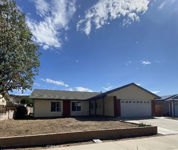 $780,000 | 28144 Alaminos Drive, Saugus, CA 91350