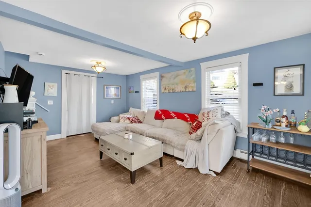 $384,900 | 5 Edwidge Street, Worcester, MA 01602