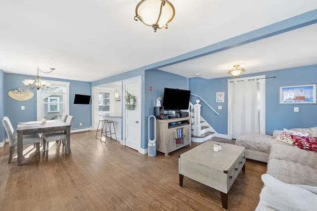 $384,900 | 5 Edwidge Street, Worcester, MA 01602