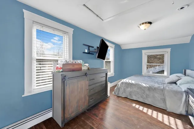 $384,900 | 5 Edwidge Street, Worcester, MA 01602