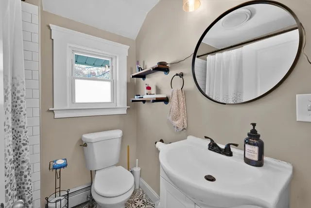 $384,900 | 5 Edwidge Street, Worcester, MA 01602