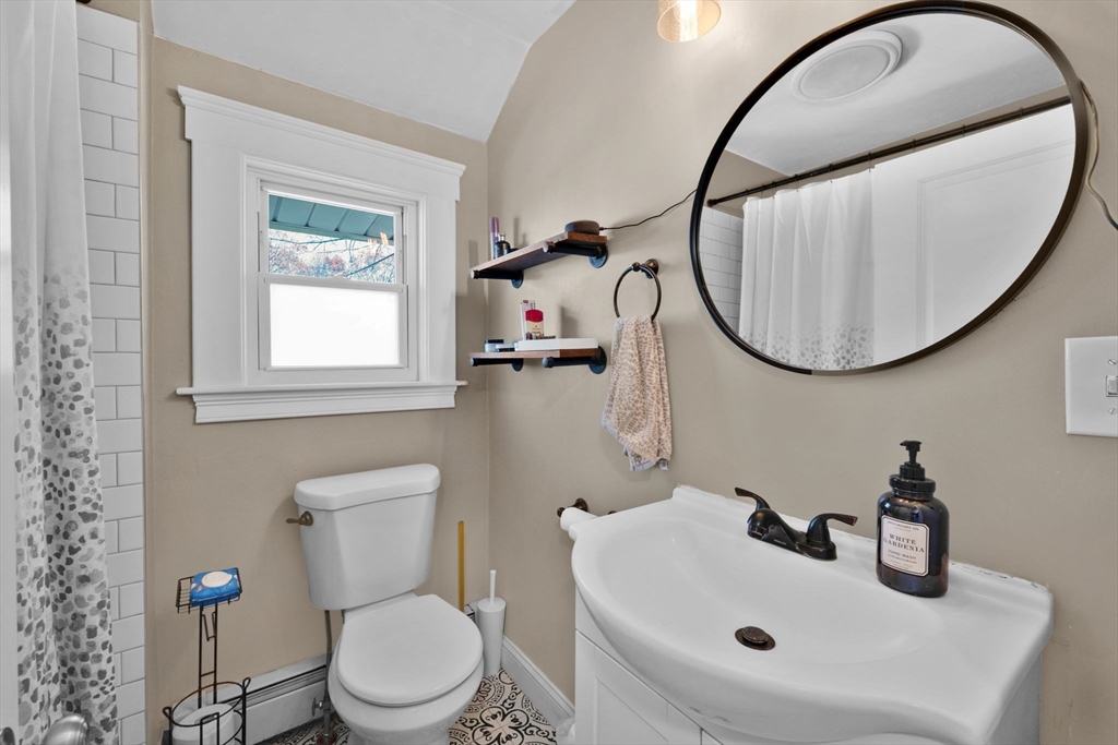 5 Edwidge Street Worcester, MA 01602 - Photo 22 of 27