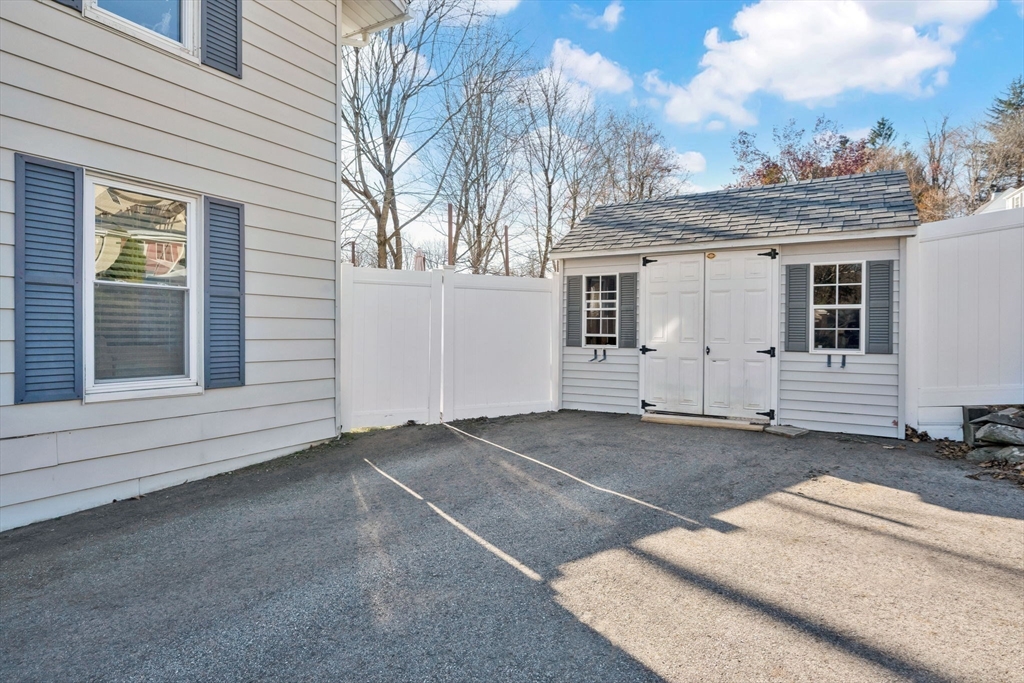 5 Edwidge Street Worcester, MA 01602 - Photo 24 of 27