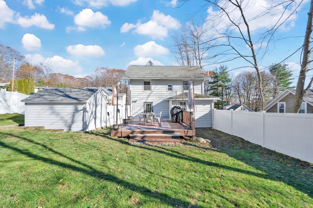 5 Edwidge Street Worcester, MA 01602 - Photo 3 of 27