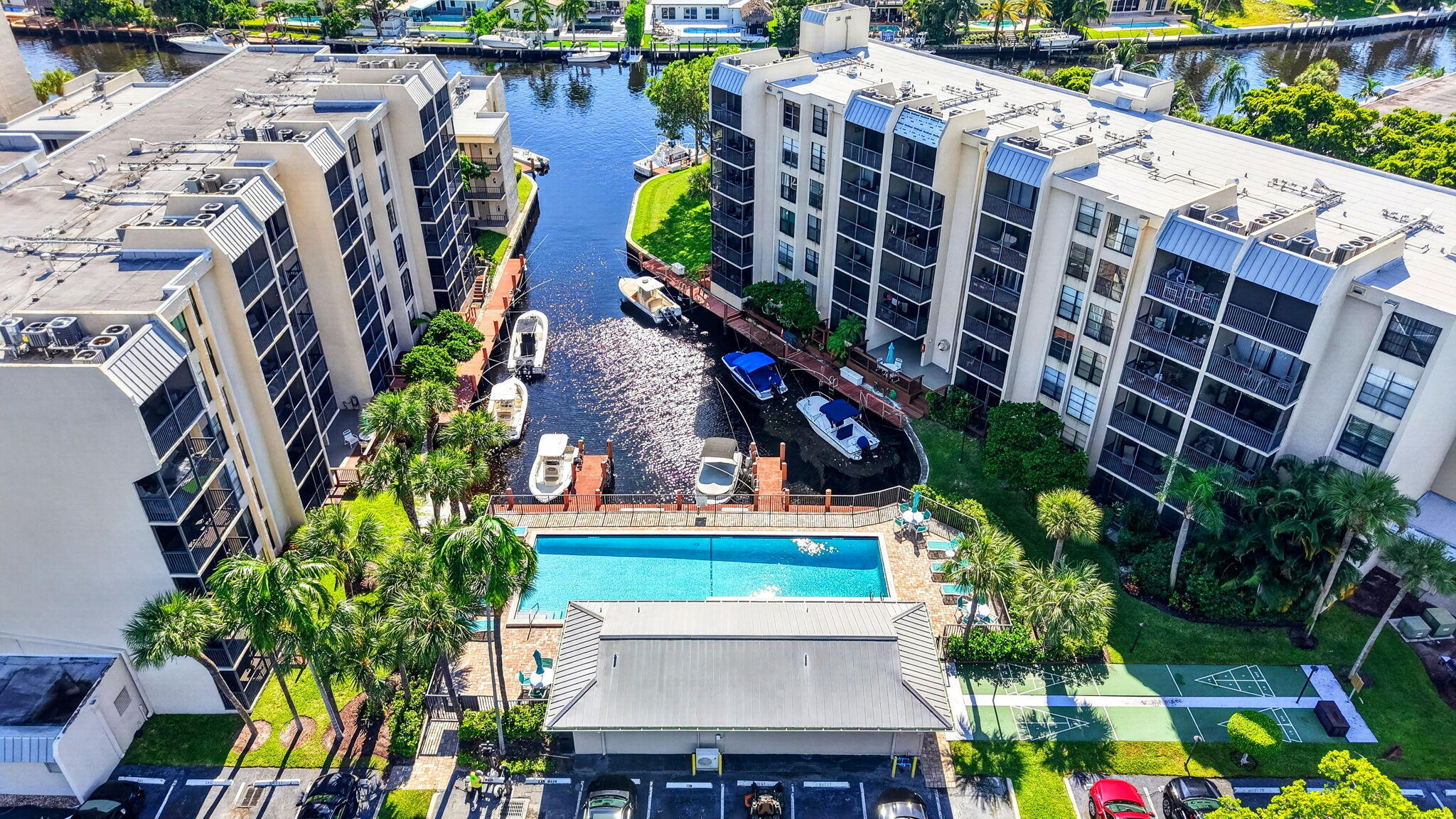 20 Royal Palm Way, Unit 3010 Boca Raton, FL 33432 - Photo 2 of 39 Boca Bayou Waterfront Pool