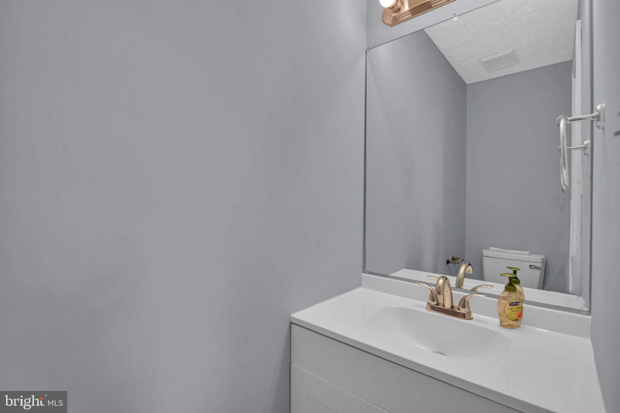 712 Suffield Drive Gaithersburg, MD 20878 - Photo 14 of 30