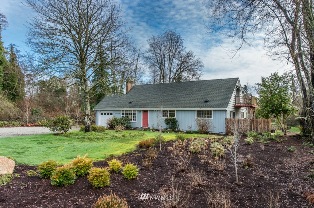 23226 Kingsbury Road Southwest Vashon, WA 98070 - Photo 1 of 24 Gallery Image 1
