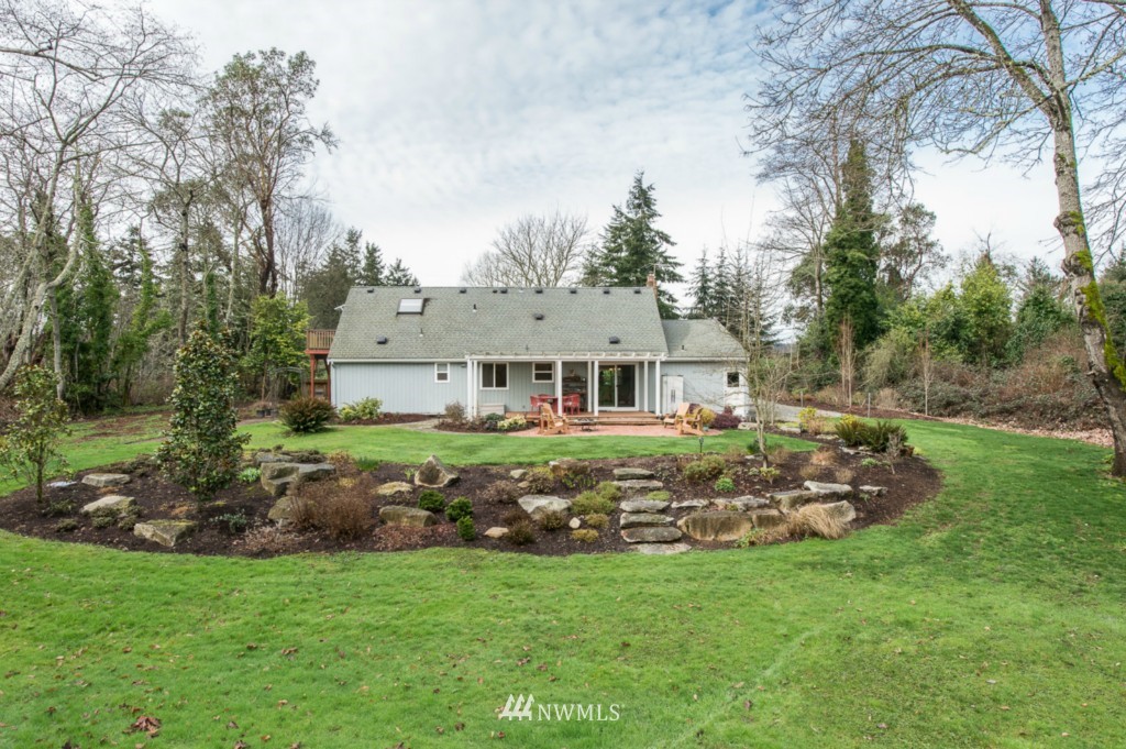 23226 Kingsbury Road Southwest Vashon, WA 98070 - Photo 19 of 24 Gallery Image 19