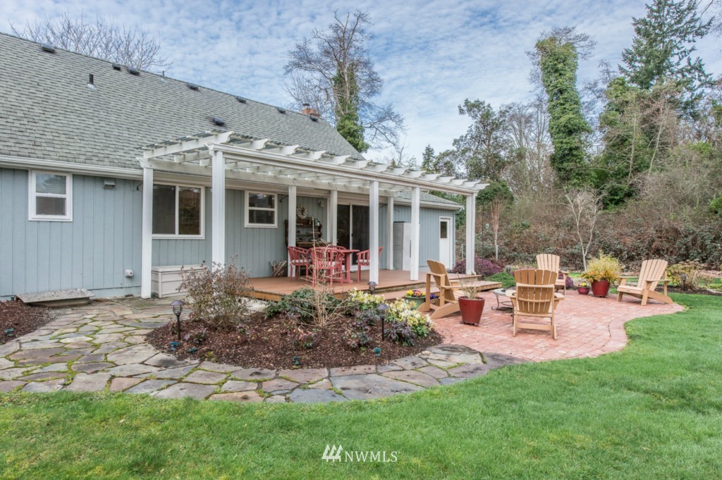 23226 Kingsbury Road Southwest Vashon, WA 98070 - Photo 20 of 24 Gallery Image 20
