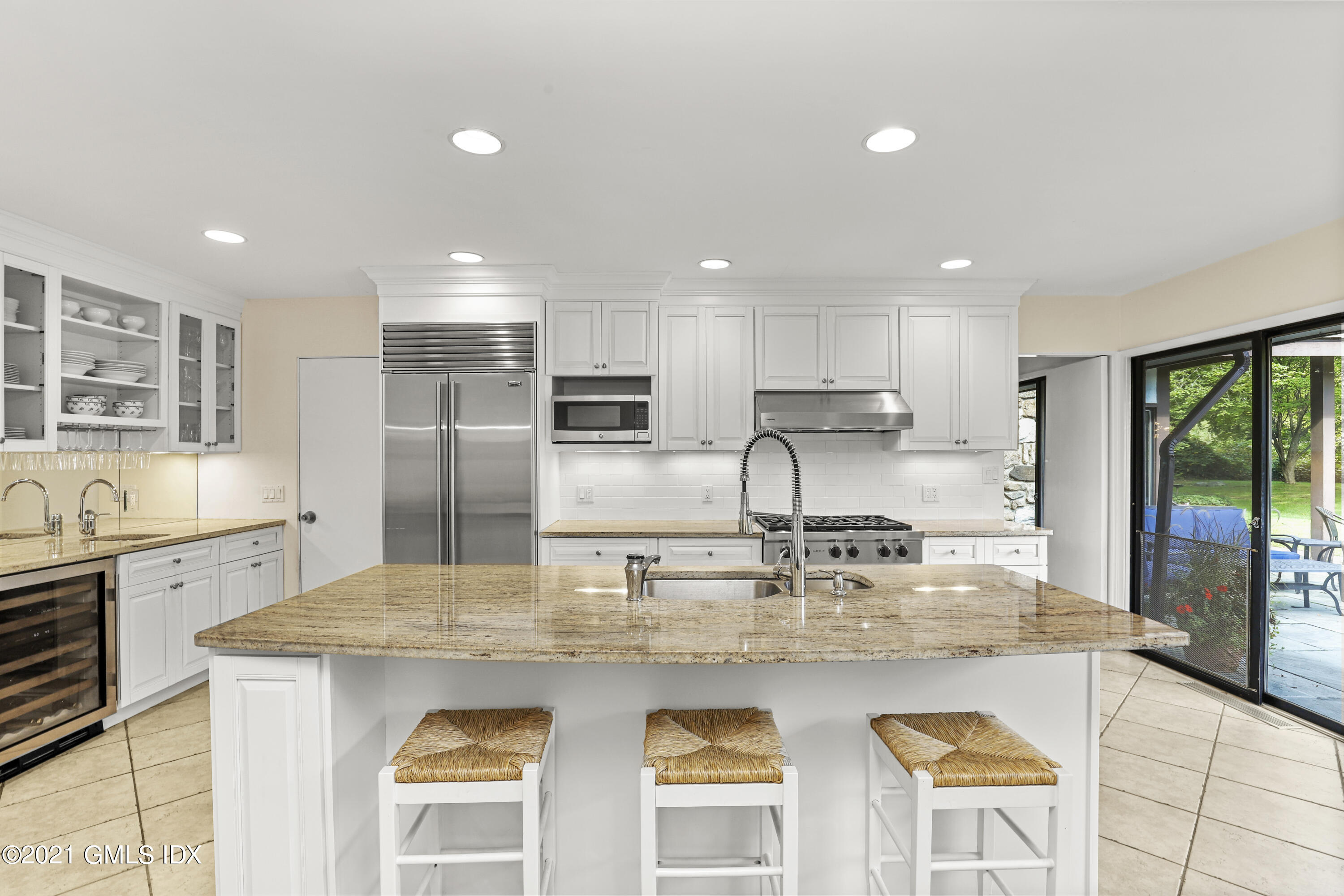 21 Wooddale Road Greenwich, CT 06830 - Photo 12 of 21 21 Wooddale Rd Greenwich CT-print-014-01