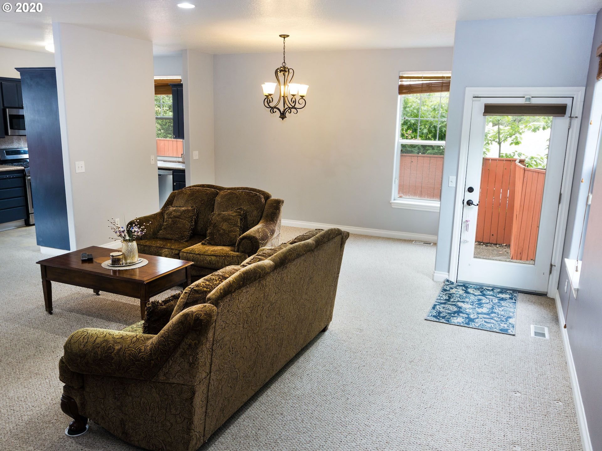 17849 Southwest Pars Place Beaverton, OR 97078 - Photo 11 of 32 Living Room