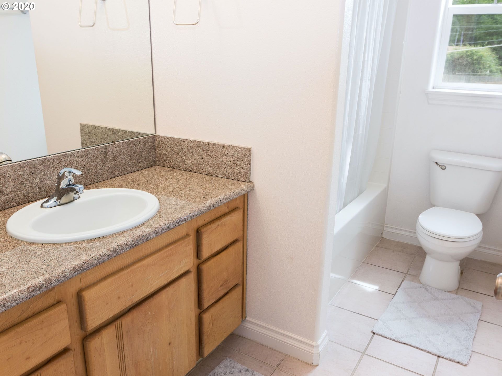 17849 Southwest Pars Place Beaverton, OR 97078 - Photo 20 of 32 Bathroom, Attached