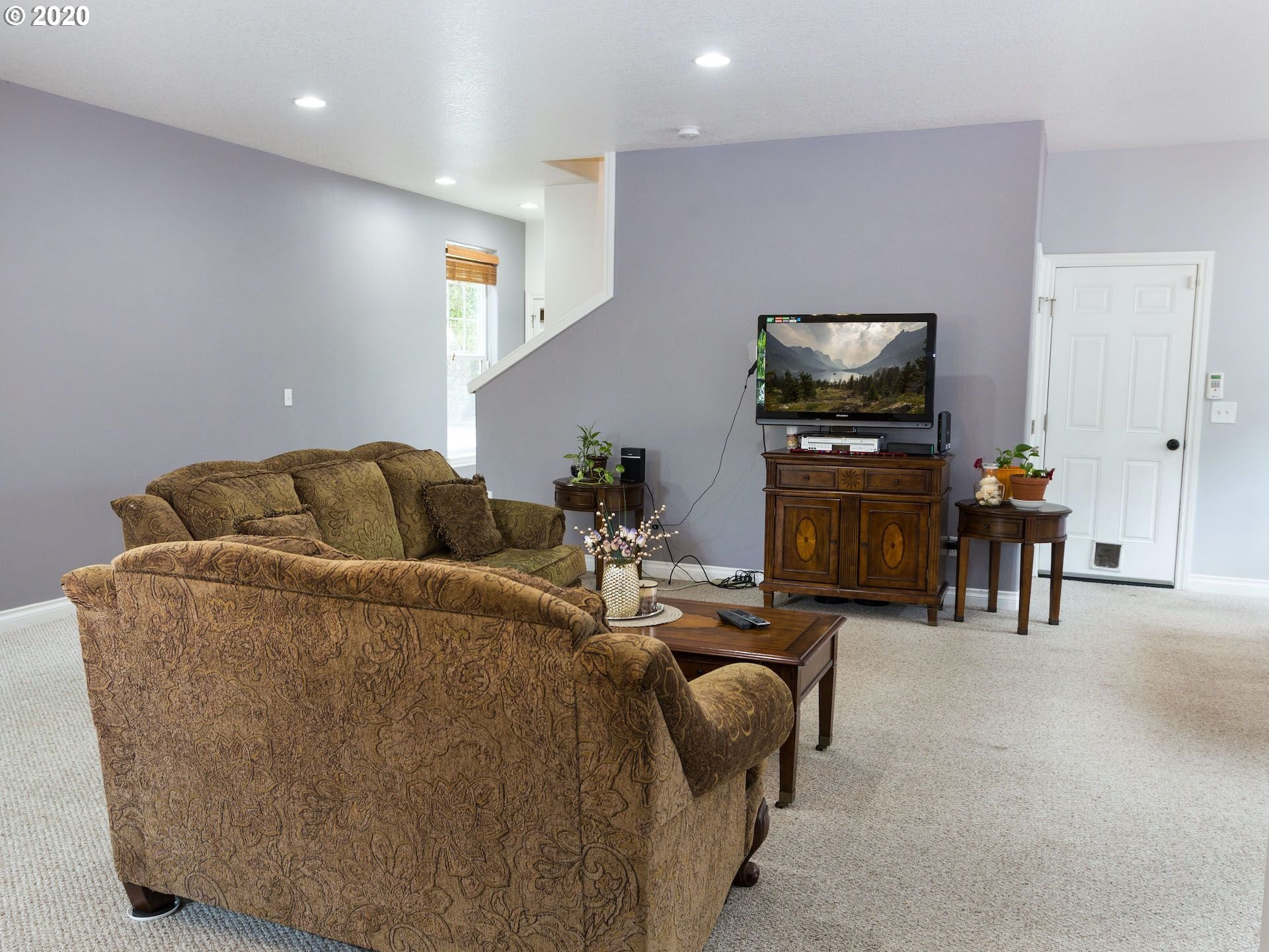 17849 Southwest Pars Place Beaverton, OR 97078 - Photo 10 of 32 Living Room